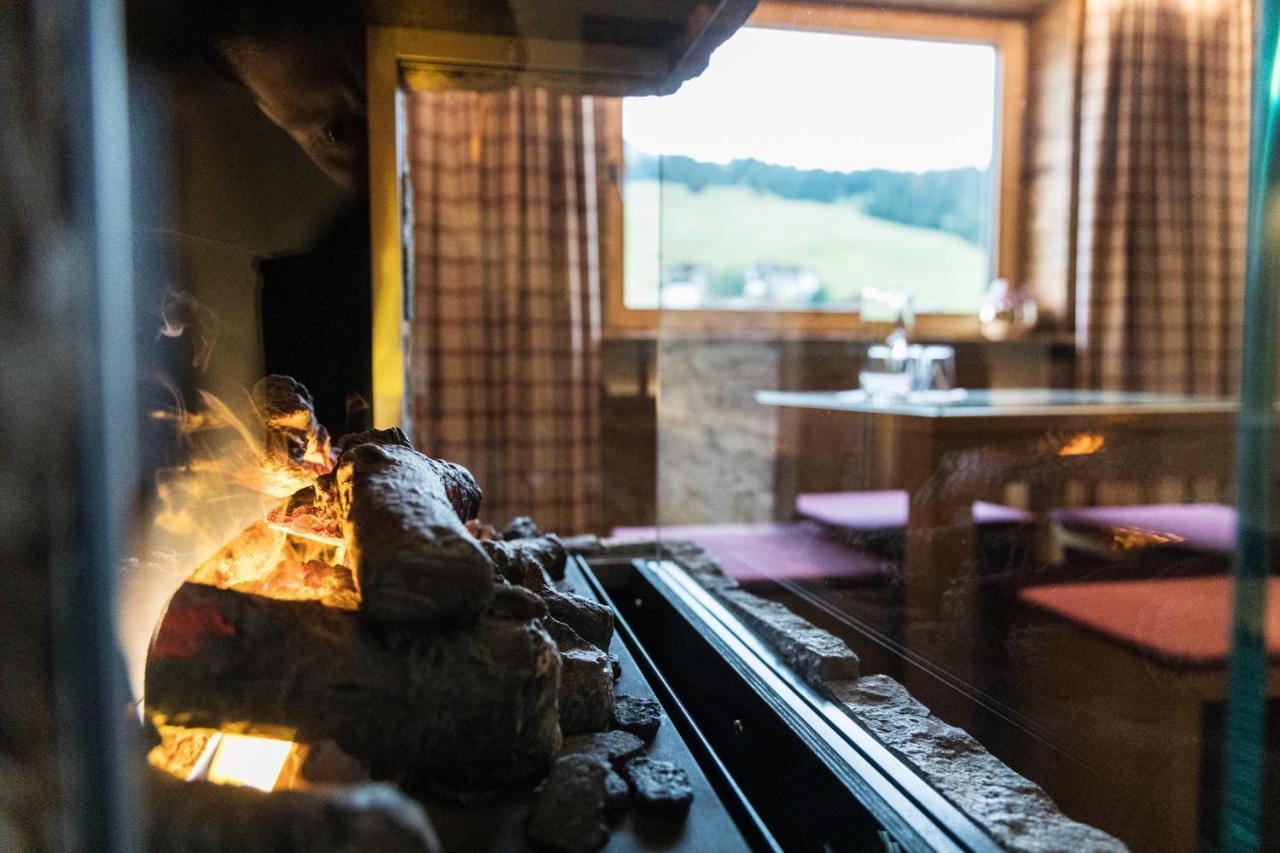Pfefferkorn'S Hotel Lech am Arlberg Luaran gambar